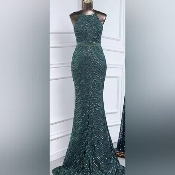 Green, Round Neck, Draped Skirt, Contrast Sequined Mermaid Gown - Picture 10 of 16
